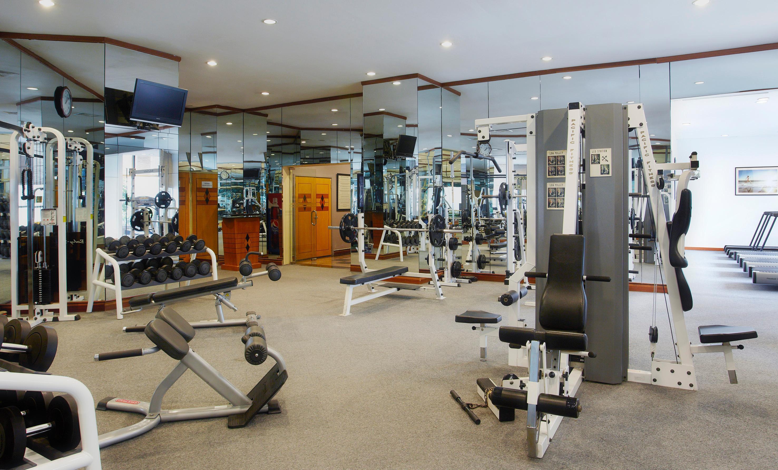 Melia Hanoi Exteriör bild A gym at a hotel