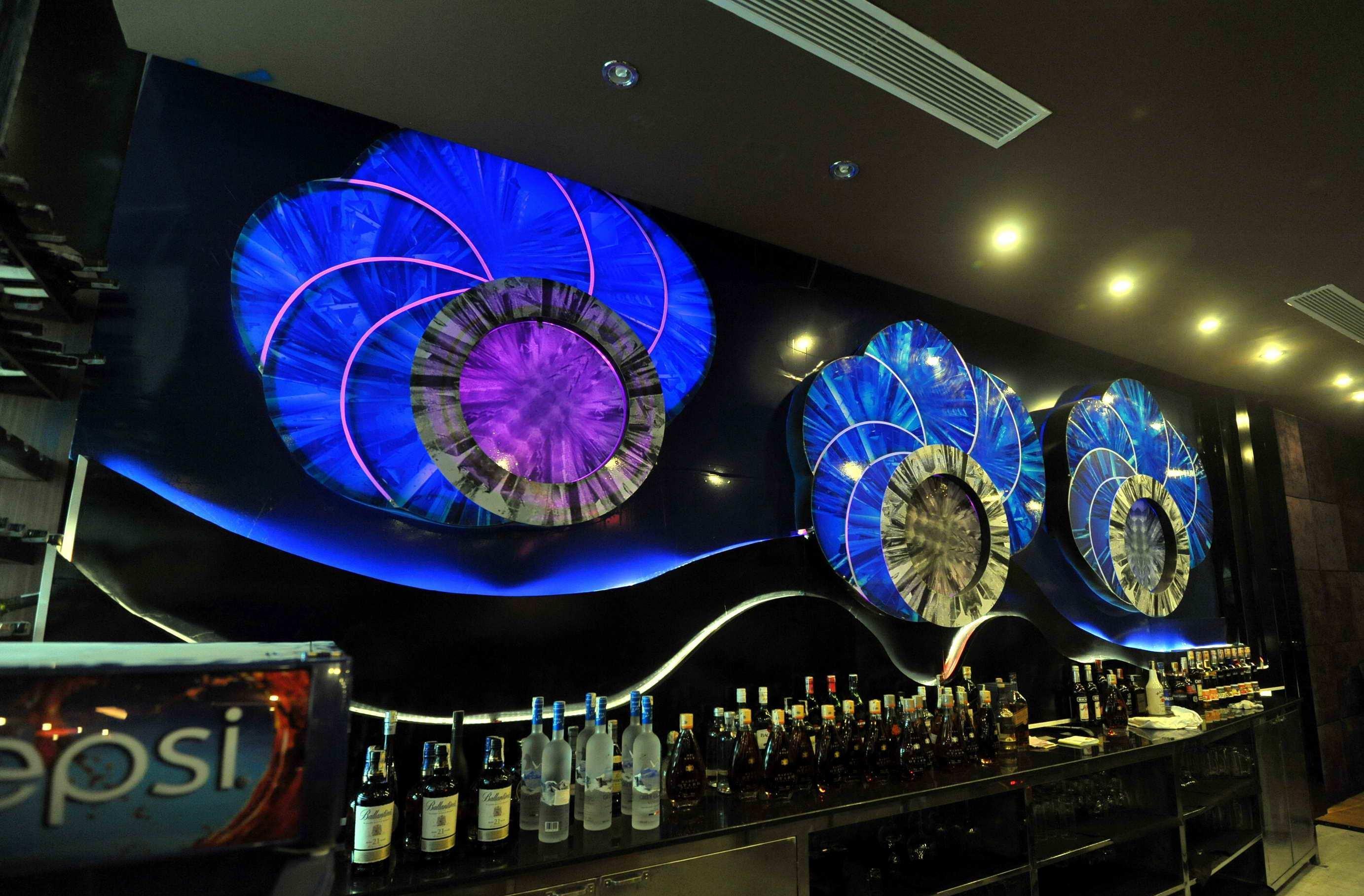 Melia Hanoi Exteriör bild The bar at the 25th floor