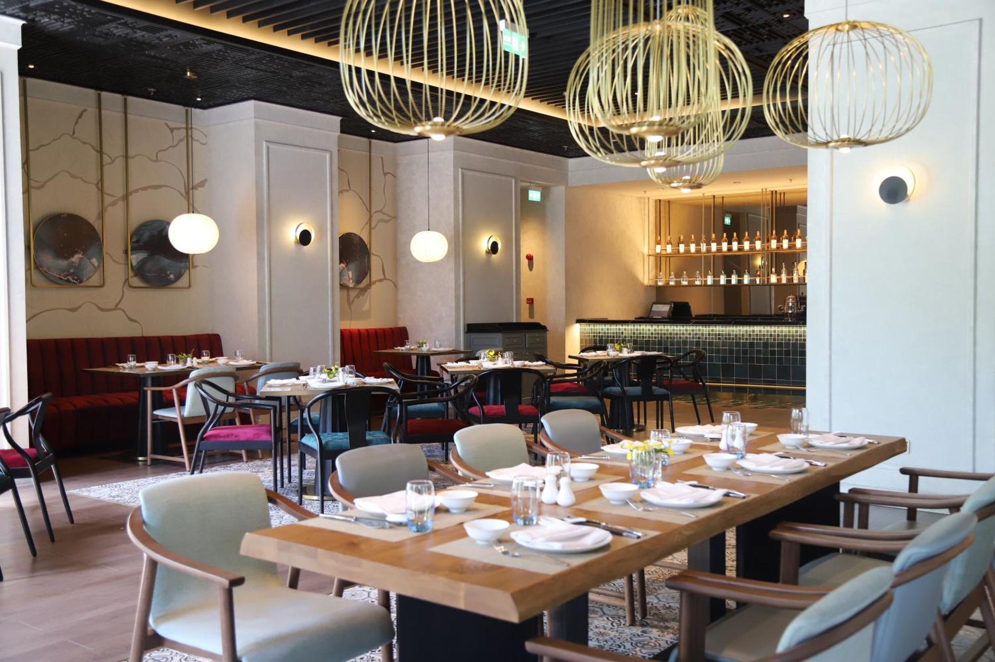 Melia Hanoi Exteriör bild Interior of the restaurant