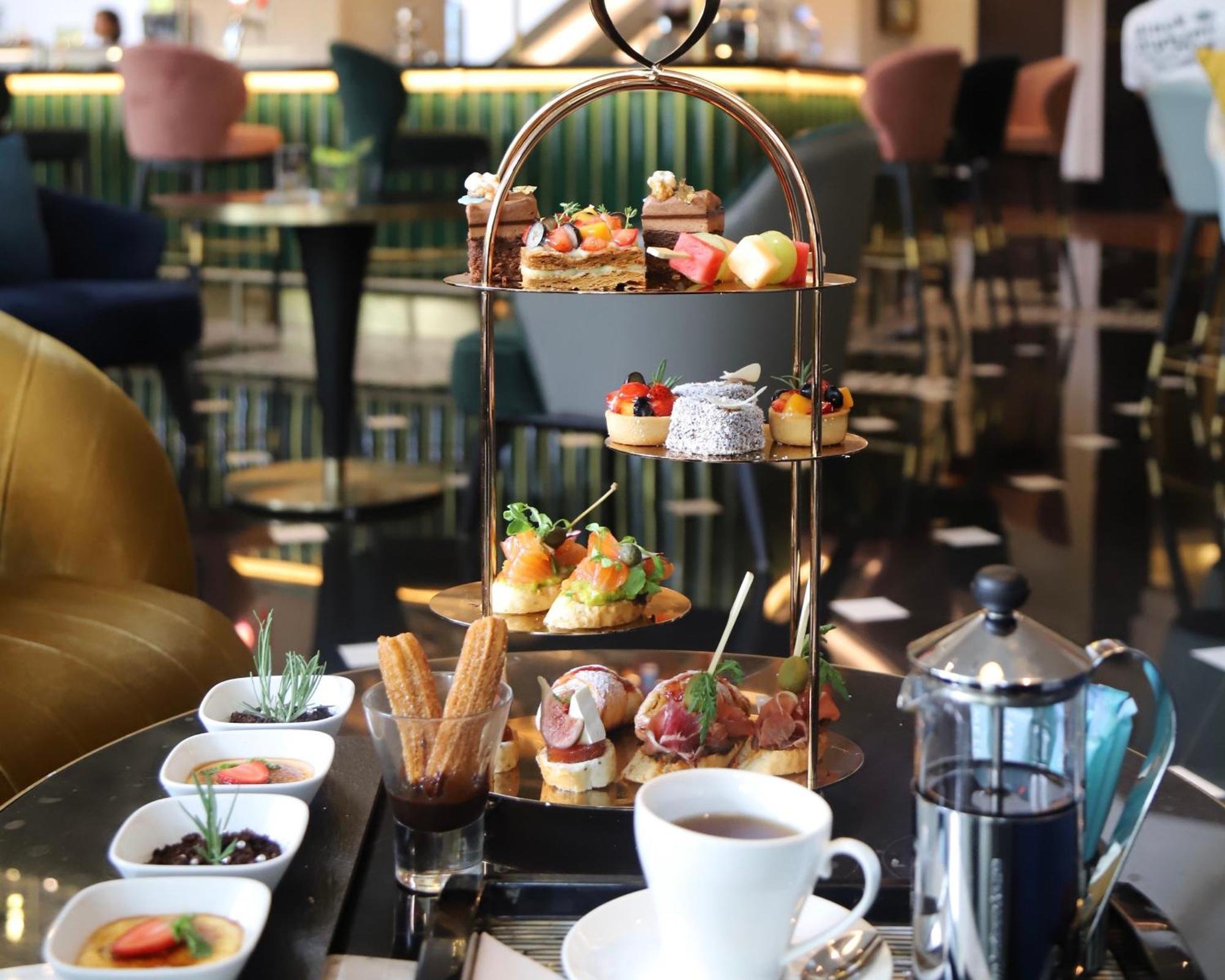 Melia Hanoi Exteriör bild Afternoon tea at the InterContinental London The O2