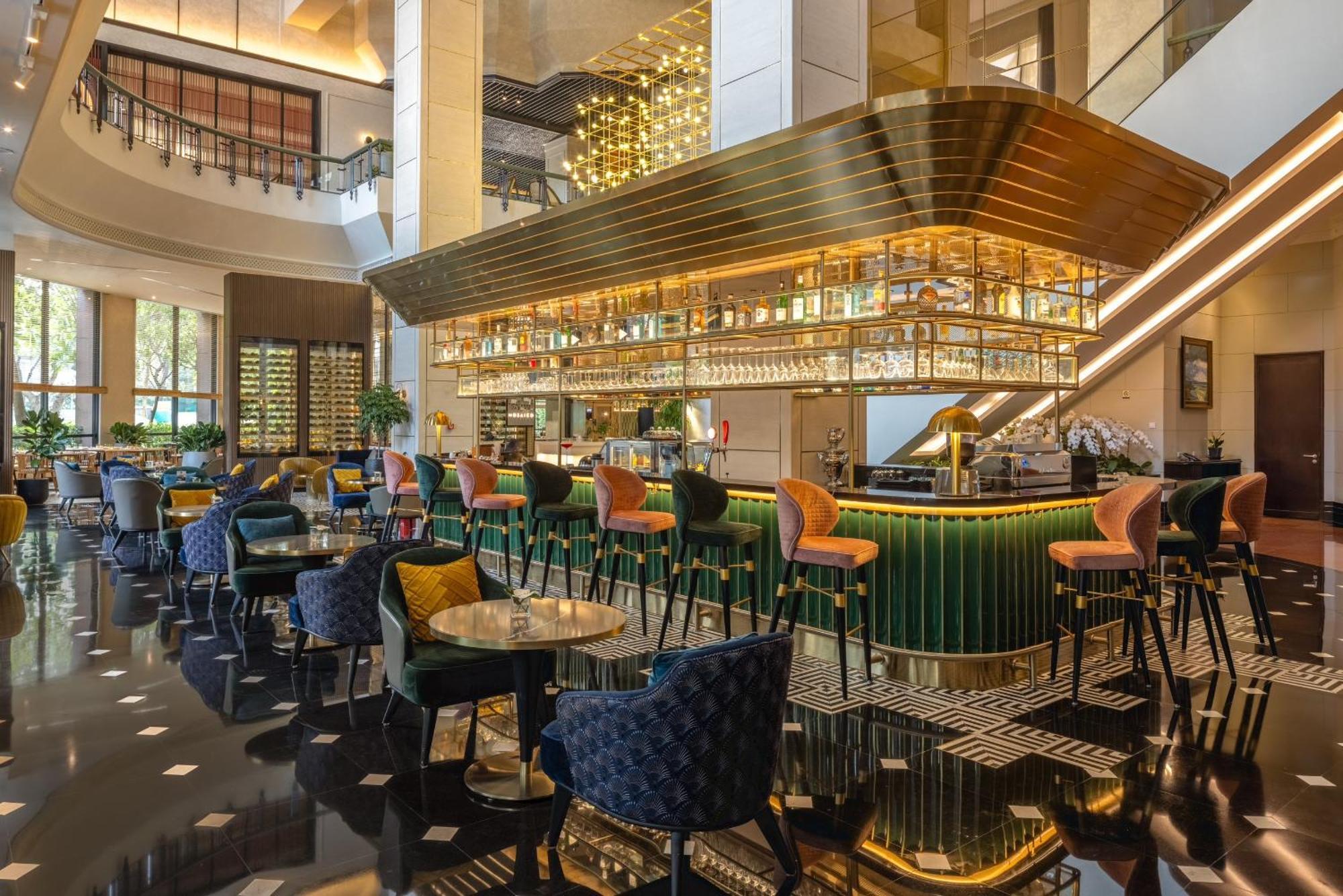 Melia Hanoi Exteriör bild The Bar at The Hari