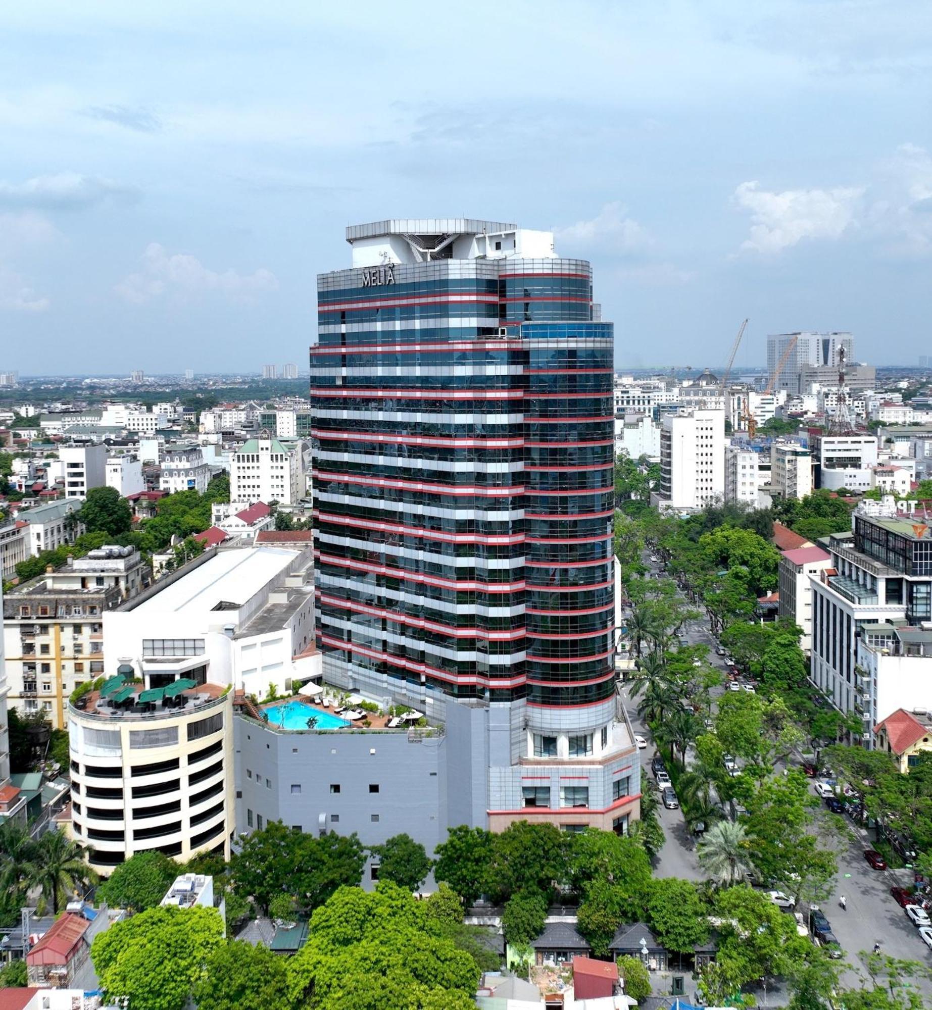Melia Hanoi Exteriör bild The building in 2012